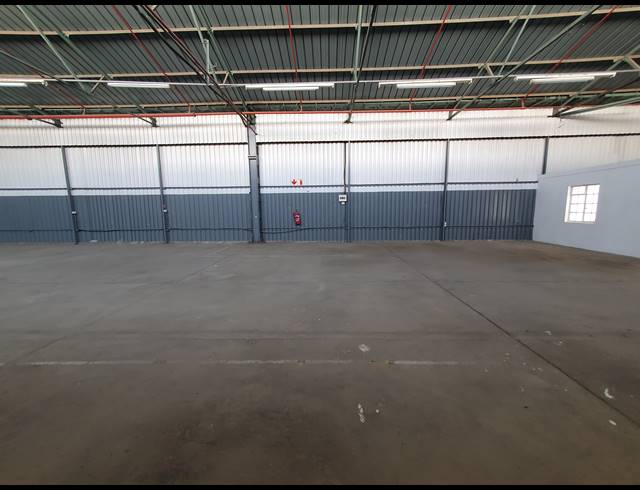352M² WAREHOUSE TO LET IN CITY DEEP
